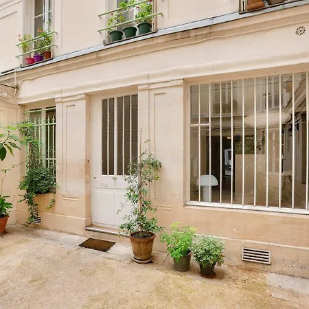 Bright Apartment In The 10Arr. - 4 People-3
